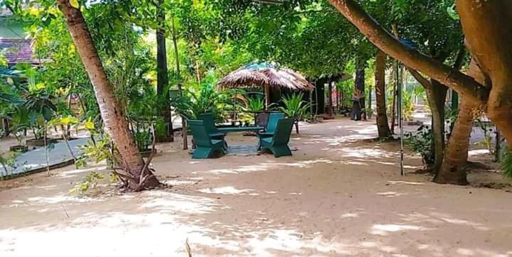 Naaval Beach Villa & Rooms Batticaloa Eksteriør bilde
